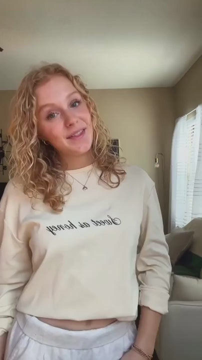 Small bag, big game day energy. This canvas mini tote is your easy grab-and-go for Baylor game days, campus errands, and weekends on the move. It’s structured enough to look polished, but relaxed enough to carry all day — no outfit overthinking required. With floral printed straps and a classic canvas body, it brings a soft, feminine touch to your Crimson Tide look. Handcrafted in the USA and officially licensed, it’s thoughtfully made and perfectly sized for the essentials you actually use. Cute, useful, a